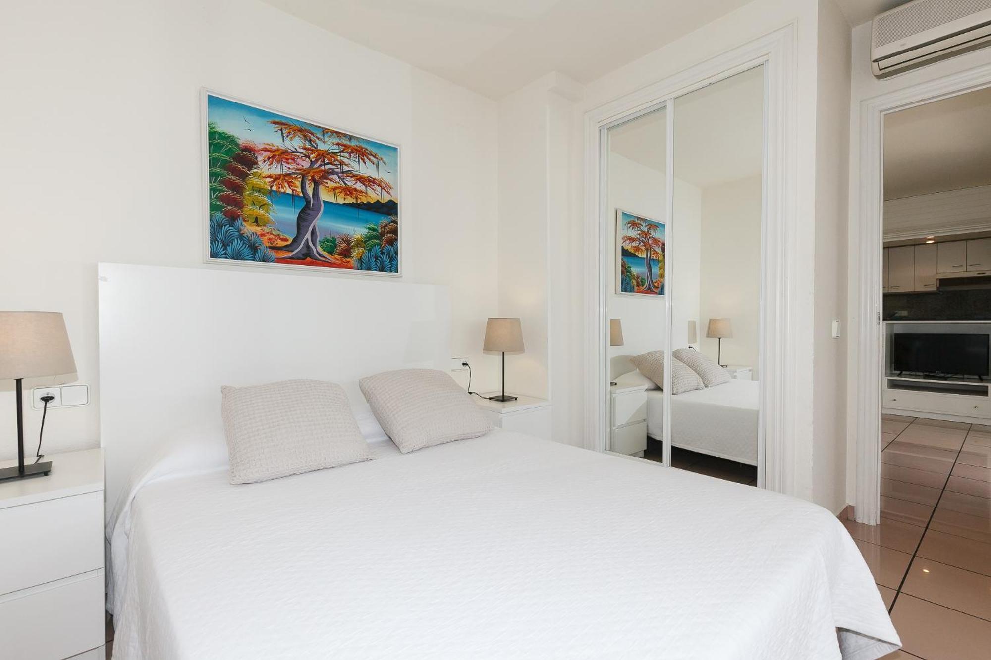 Uhc Center Apartments Salou Room photo